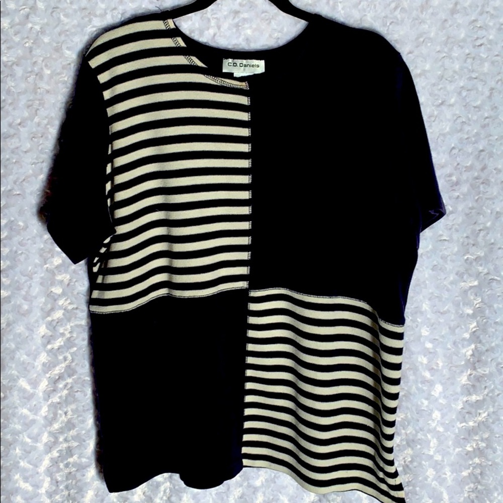 C.D. Daniels S/S knit top